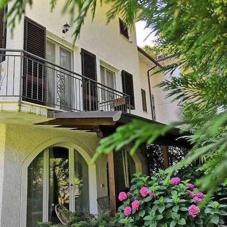 Celeste Apartment *